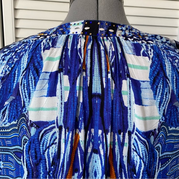 Tribal Blue and White Tunic Top - Picture 7 of 13